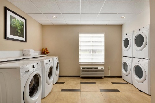 Candlewood Suites VESTAL - BINGHAMTON image 19